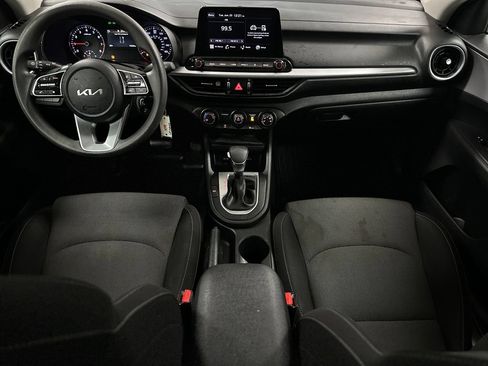 Used 2023 Kia Forte LXS FWD image 3