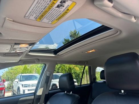 Used 2014 Subaru Outback 2.5i Limited w/ Moonroof Package AWD/4WD image 21