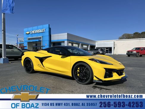 New 2026 Chevrolet Corvette Z06 w/ Z07 Performance Package RWD image 1