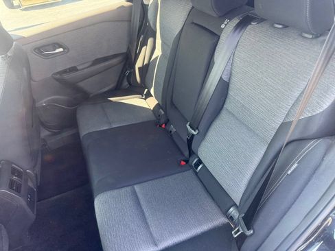 Used 2023 Nissan Rogue SV AWD/4WD image 30