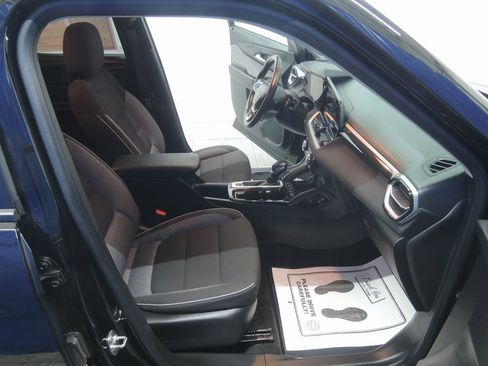 Used 2024 Chevrolet TrailBlazer LT w/ Convenience Package image 32