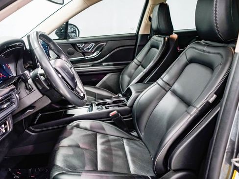 Used 2023 Lincoln Corsair Reserve image 16