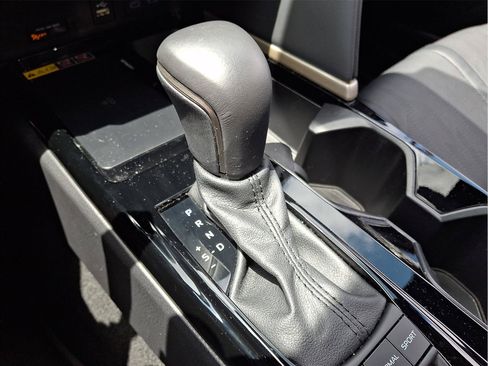 Used 2025 Toyota Camry XSE AWD/4WD image 13