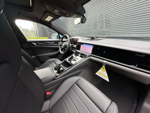 Certified 2026 Porsche Panamera 4 E-Hybrid AWD/4WD image 40