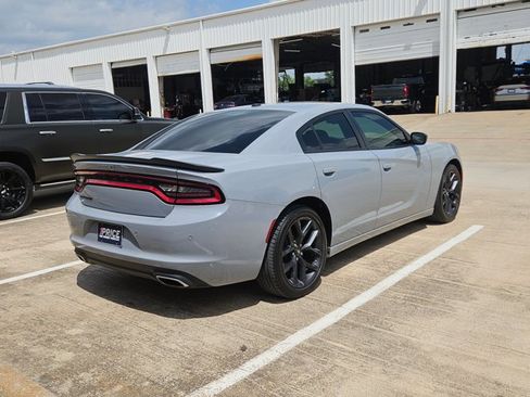 Used 2022 Dodge Charger SXT w/ Blacktop Package image 5