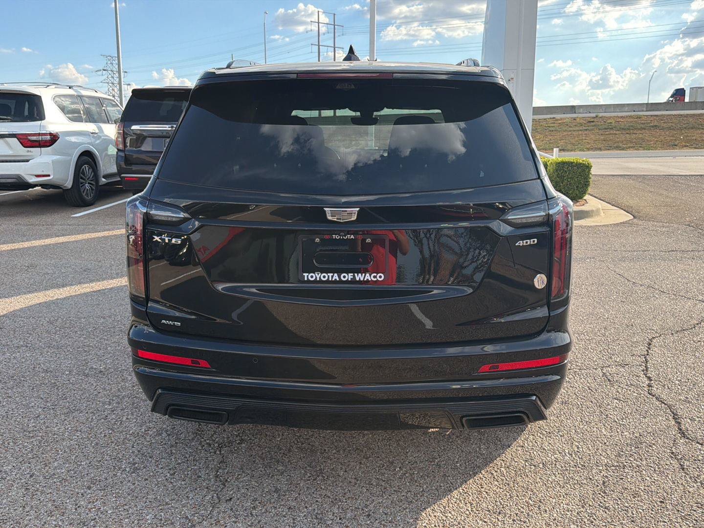 Used 2022 Cadillac XT6 Sport w/ LPO, Onyx Lite Package AWD/4WD image 6