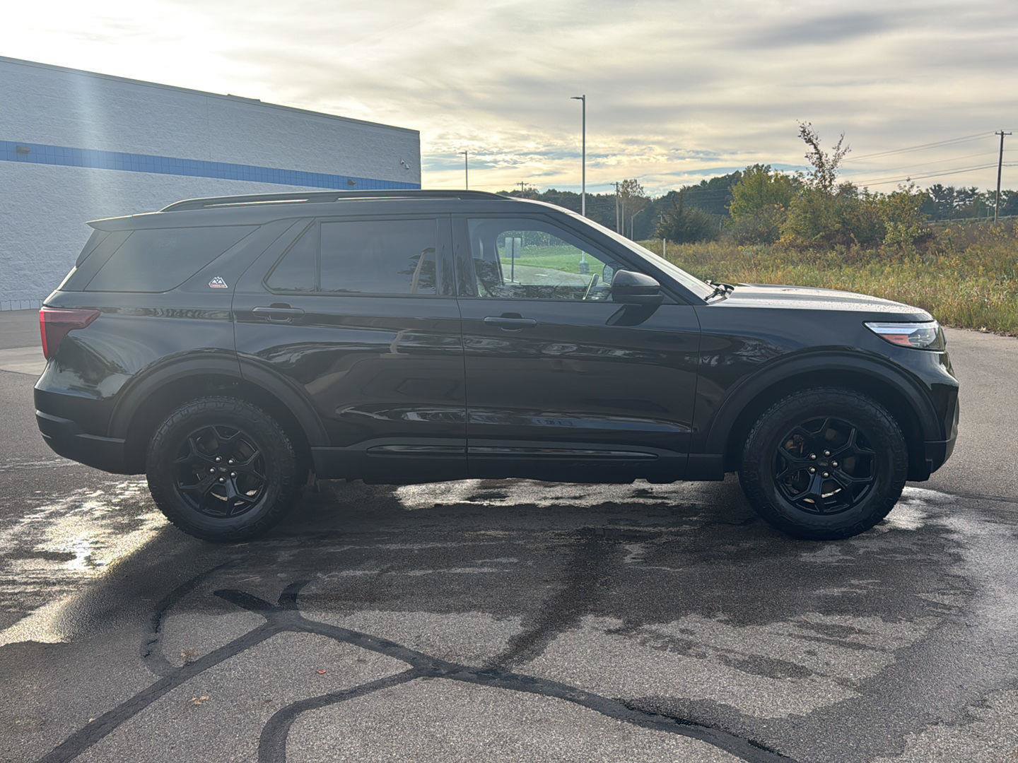 Used 2023 Ford Explorer Timberline w/ Timberline Technology Package AWD/4WD image 6