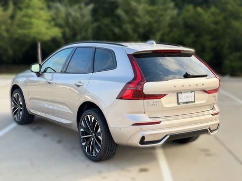 New 2026 Volvo XC60 T8 Ultra w/ Protection Package Premier AWD/4WD image 6
