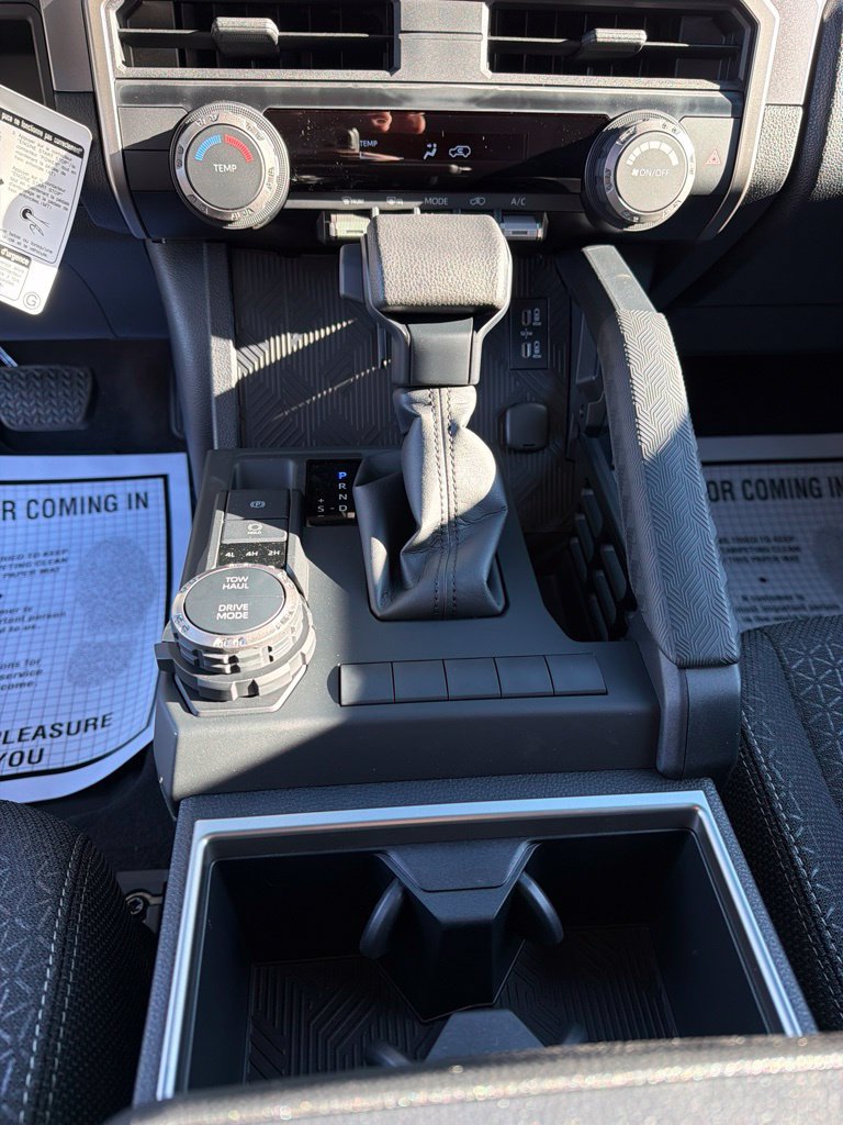 Used 2026 Toyota 4Runner SR5 AWD/4WD image 33