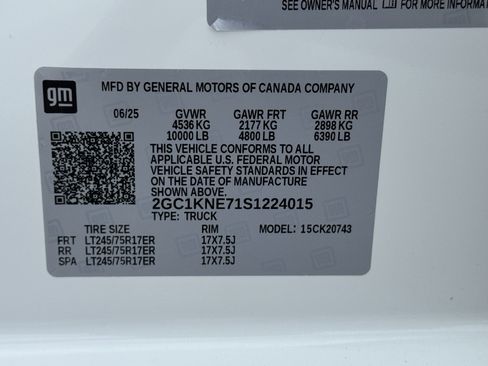 Used 2025 Chevrolet Silverado 2500 LT w/ Convenience Package image 35