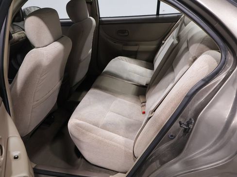 Used 2000 Oldsmobile Intrigue GL FWD image 18