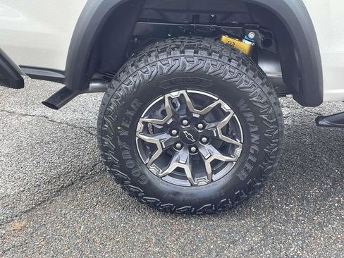 New 2026 Chevrolet Colorado ZR2 w/ Technology Package image 9