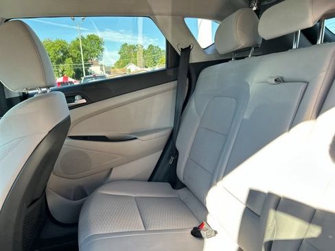 Used 2019 Hyundai Tucson SE w/ Cargo Package FWD image 17