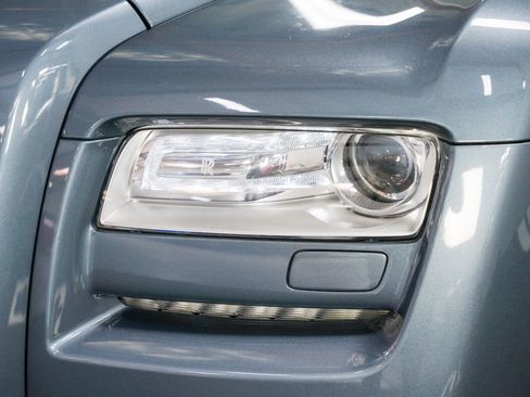 Used 2011 Rolls-Royce Ghost RWD image 13