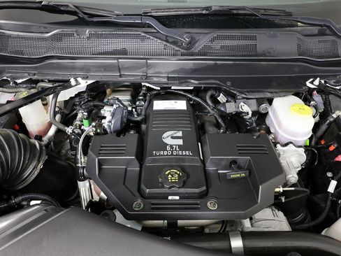 Used 2024 RAM 2500 Laramie w/ Snow Chief Group image 36