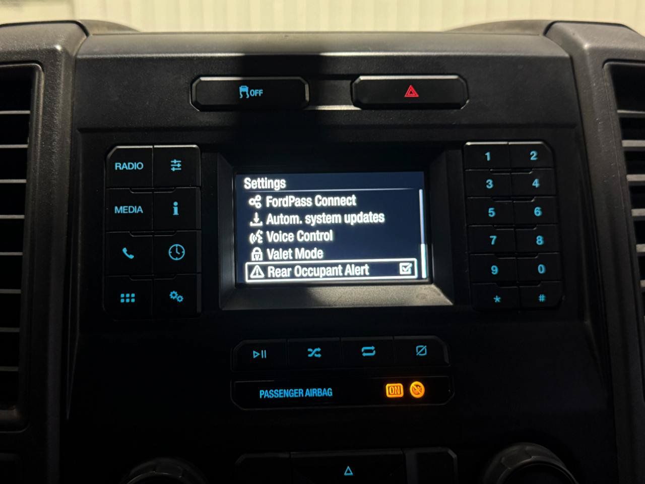 Used 2021 Ford F550 2WD Crew Cab Super Duty image 9