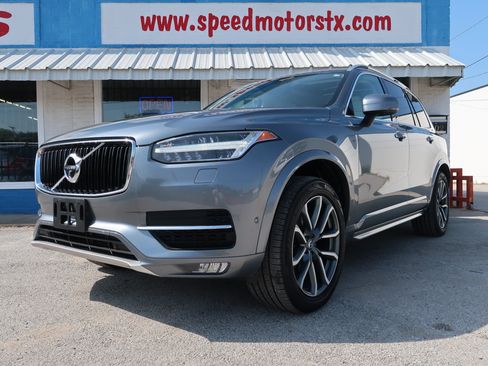 Used 2017 Volvo XC90 T6 Momentum w/ Vision Package AWD/4WD image 5