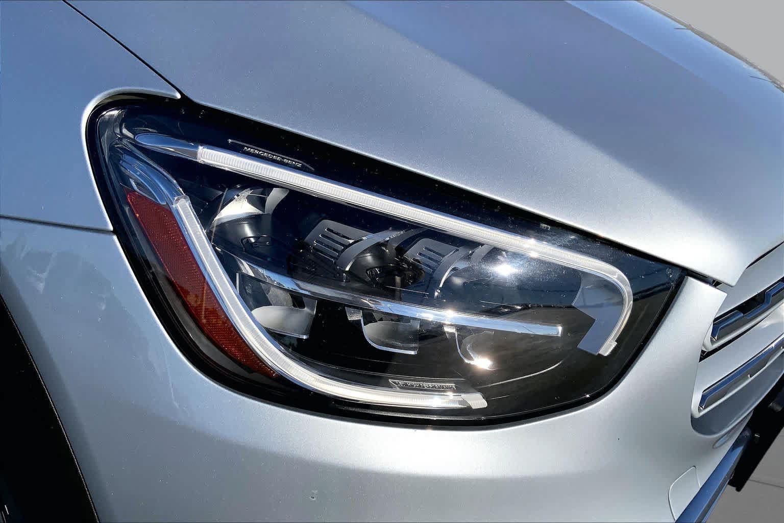 Used 2021 Mercedes-Benz GLC 300 4MATIC image 27