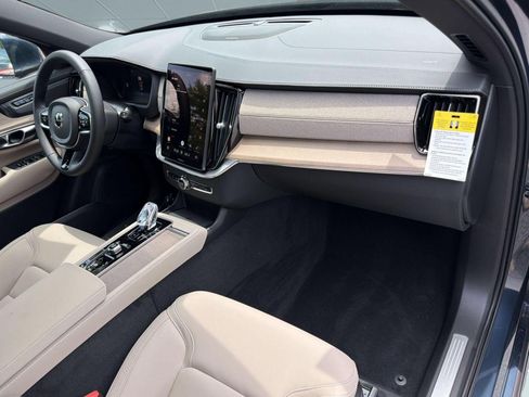 New 2026 Volvo XC90 B6 Plus w/ Protection Package Premier AWD/4WD image 31