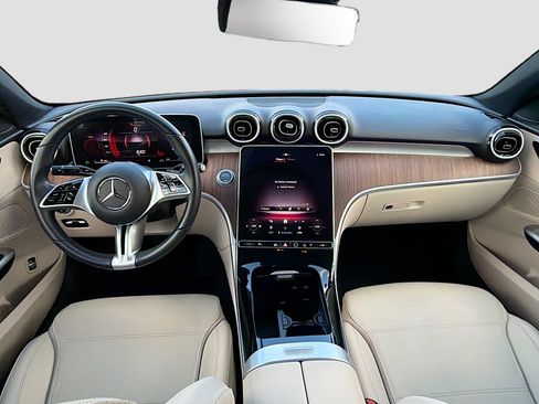 Used 2025 Mercedes-Benz C 300 4MATIC Sedan image 17