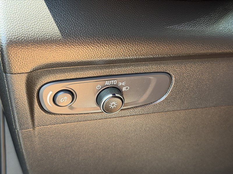 Used 2023 Buick Envision Preferred FWD image 30