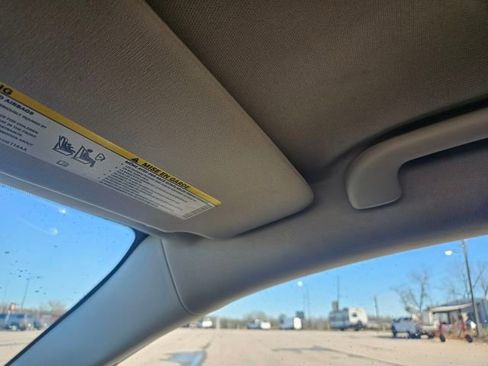 Used 2016 Chrysler 200 LX image 20