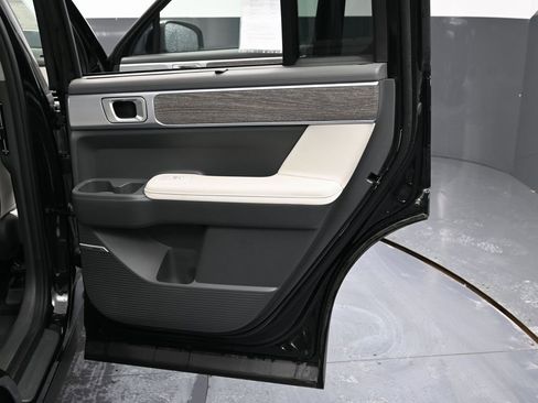 Used 2024 Hyundai Santa Fe Limited image 41