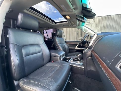 Used 2016 Toyota Land Cruiser 4WD - OME Lift + Modified - No image 4