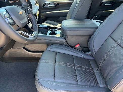 New 2026 Chevrolet Tahoe High Country w/ Sun And Tow Package RWD image 9