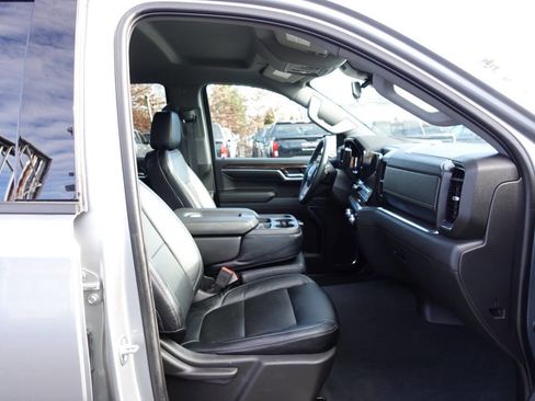 Used 2023 GMC Sierra 1500 Elevation image 35