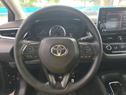 Used 2021 Toyota Corolla LE image 13