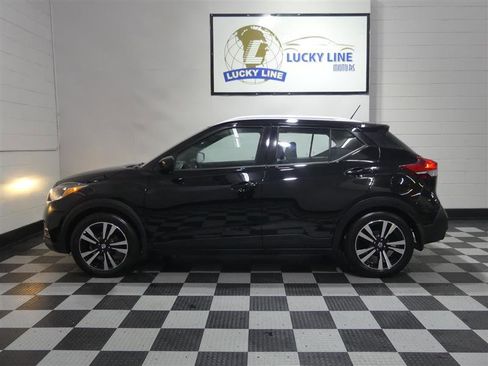 Used 2020 Nissan Kicks SV FWD image 7