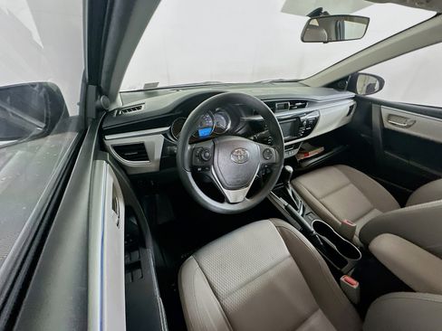 Used 2016 Toyota Corolla LE FWD image 18