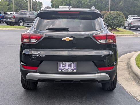 Used 2025 Chevrolet TrailBlazer LT AWD/4WD image 6