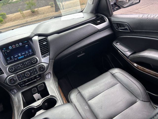 Used 2020 Chevrolet Tahoe LT w/ Luxury Package AWD/4WD image 16