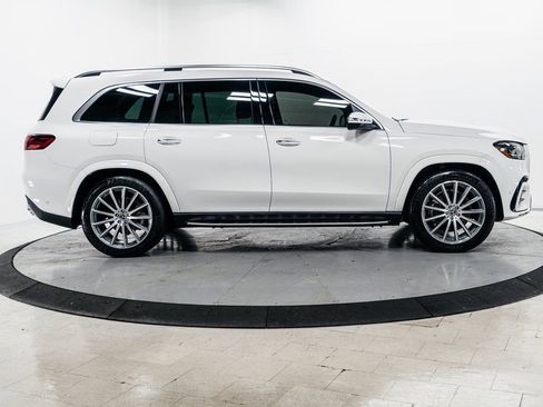 Used 2024 Mercedes-Benz GLS 450 4MATIC image 37