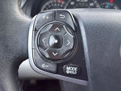 Used 2013 Toyota Camry XLE w/ Leather Pkg image 29