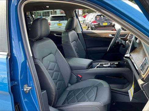 New 2025 Volkswagen Atlas SE image 28