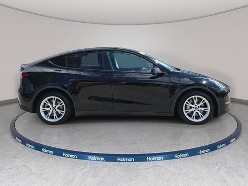 Used 2021 Tesla Model Y Long Range AWD/4WD image 5