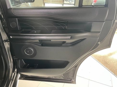 Used 2020 Ford Expedition Platinum image 27