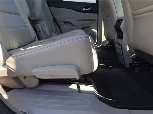Used 2018 GMC Acadia Denali w/ Technology Package image 18