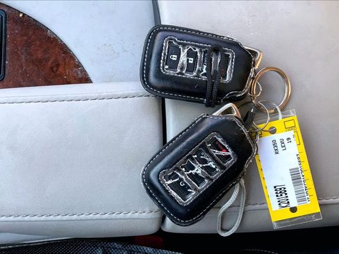 Used 2019 Lexus RX 350L w/ Premium Package image 14