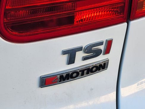 Used 2018 Volkswagen Tiguan Limited image 19