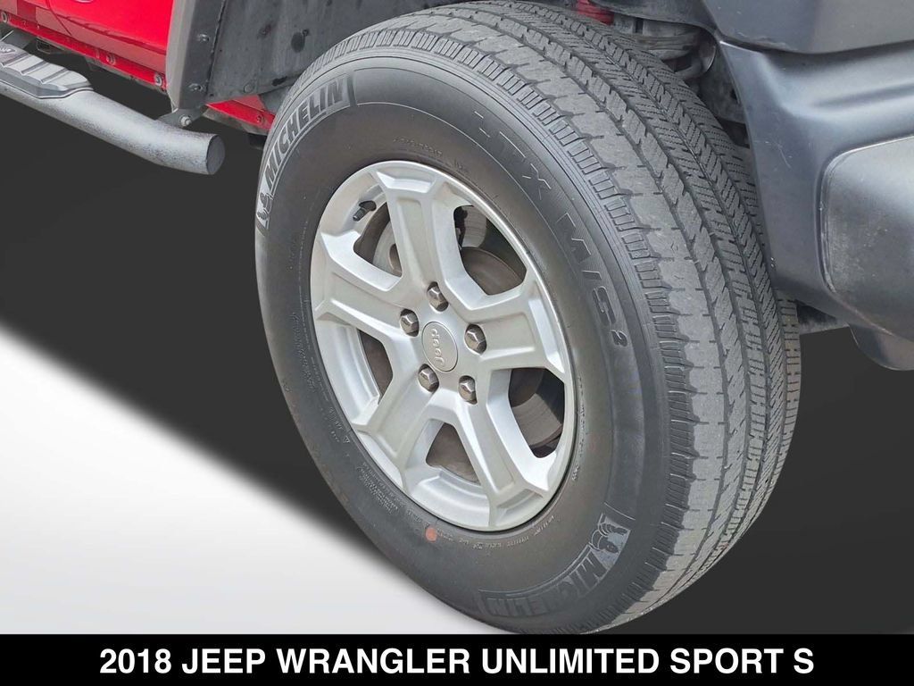 Used 2018 Jeep Wrangler Unlimited Sport S AWD/4WD image 5