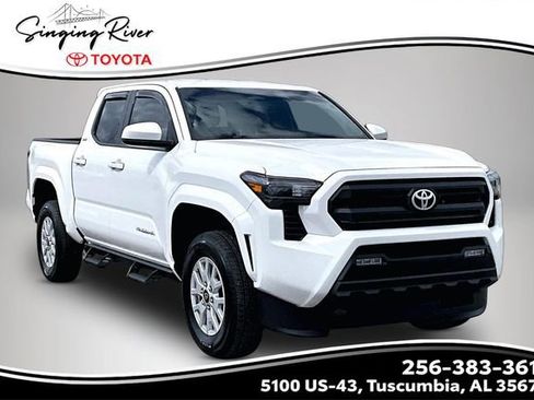 Used 2025 Toyota Tacoma SR5 image 1