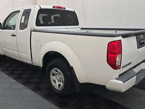 Used 2018 Nissan Frontier S RWD image 6