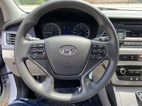 Used 2017 Hyundai Sonata SE FWD image 18