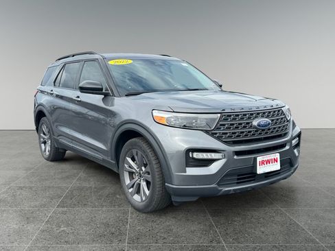 Used 2022 Ford Explorer XLT w/ Equipment Group 202A AWD/4WD image 8