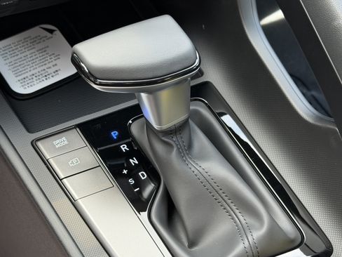 New 2026 Hyundai Elantra SEL Sport FWD image 25