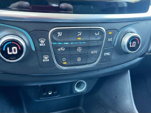 Used 2019 Chevrolet Traverse LS FWD image 15